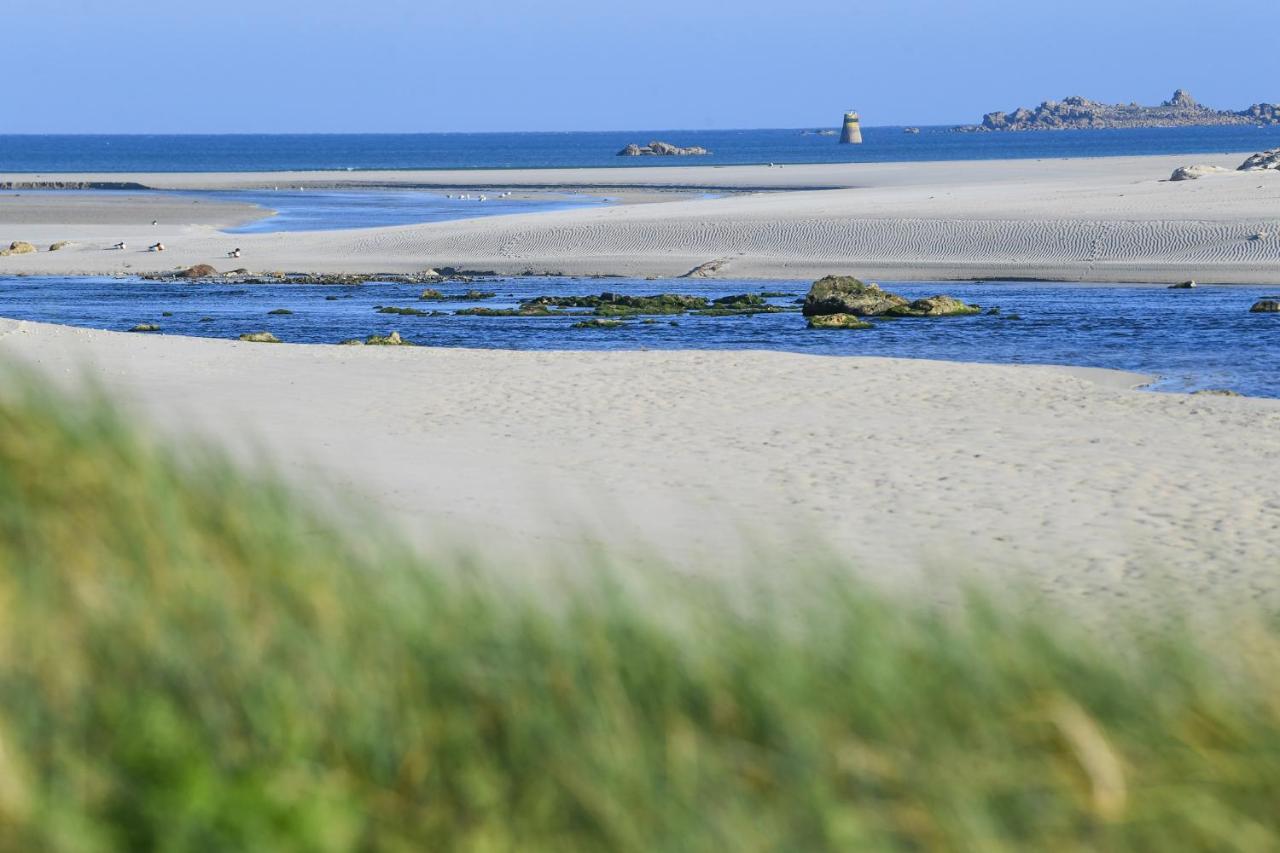 Entre Terre Et Mer Plougoulm Exterior foto